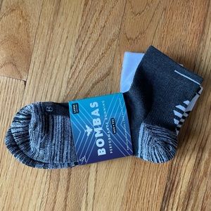 BRAND NEW Bombas Performance socks